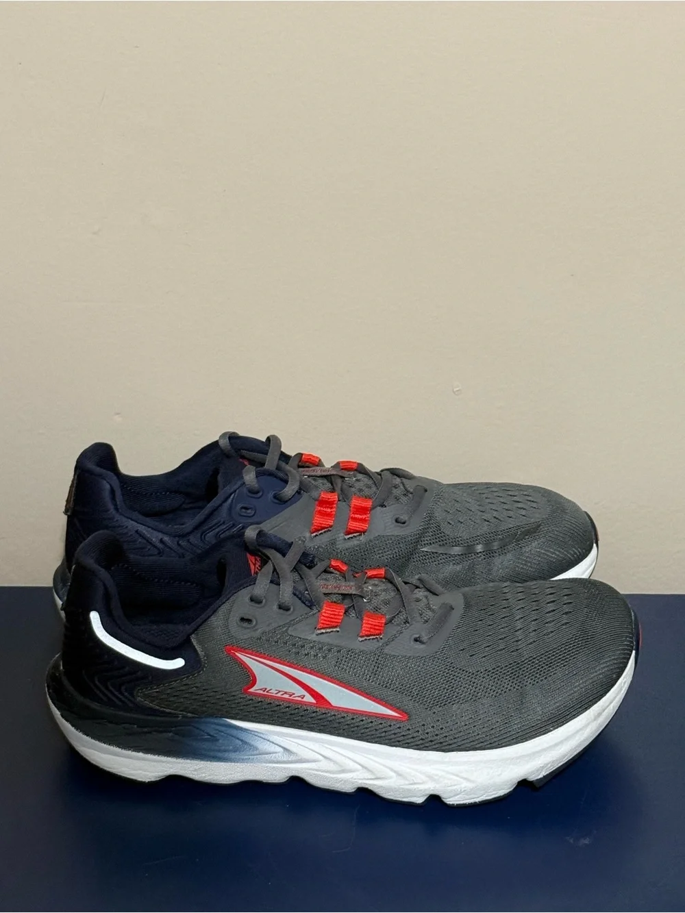 Altra Men's Gray Running Shoes with Navy and Red Highlights